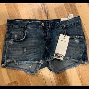 Zara NWT Short cutoffs jean shorts
